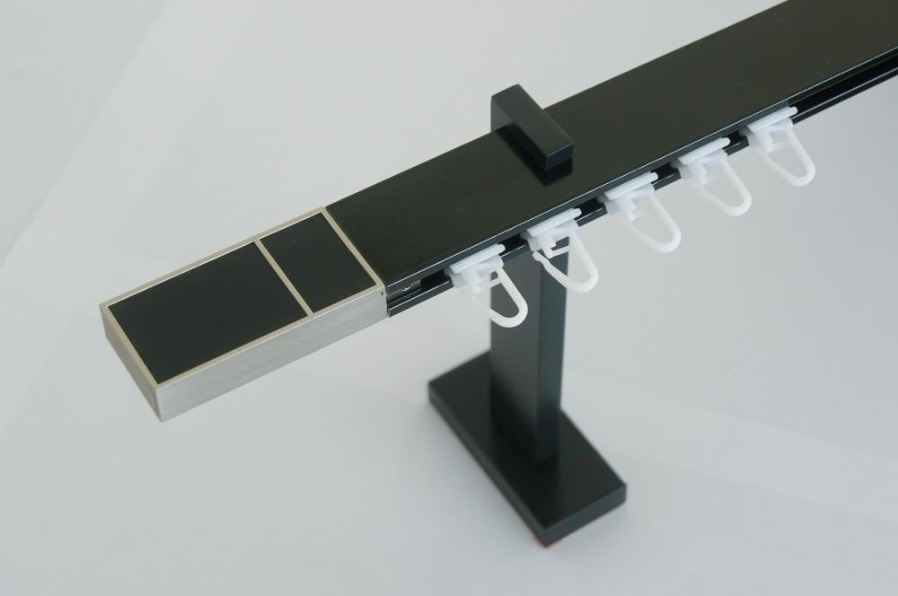 Garniža SQUARE LINE čierna 1dr. - kon. BOSS čierna koža