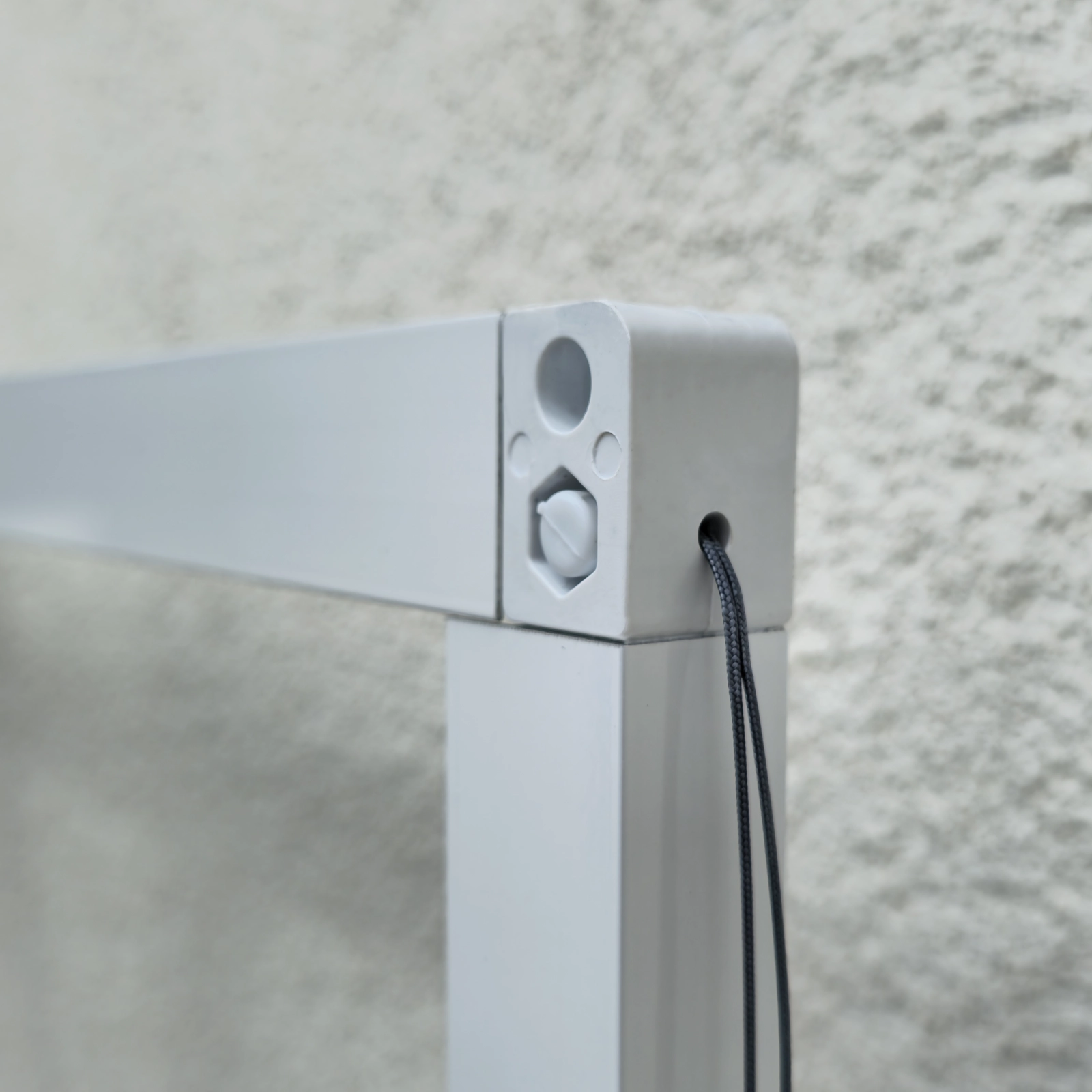 Napínanie šnúry cez roh